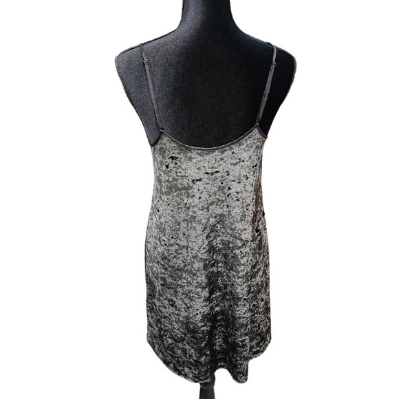 Victoria’s Secret Black Velvet Slip Mini Dress Nightie Size XS - Picture 4 of 8
